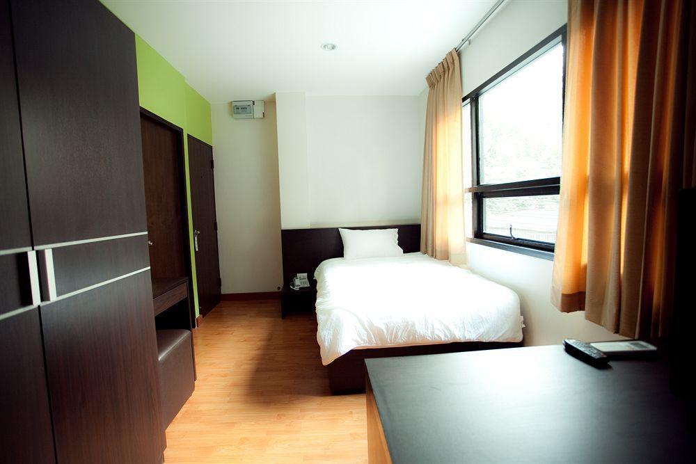 Khaosan Park Resort Бангкок Екстер'єр фото